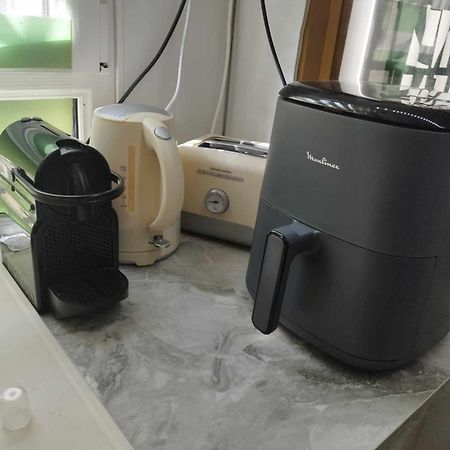 Apartament Petit Cocon Parisien ! Paris Centre - Gare Du Nord Zewnętrze zdjęcie